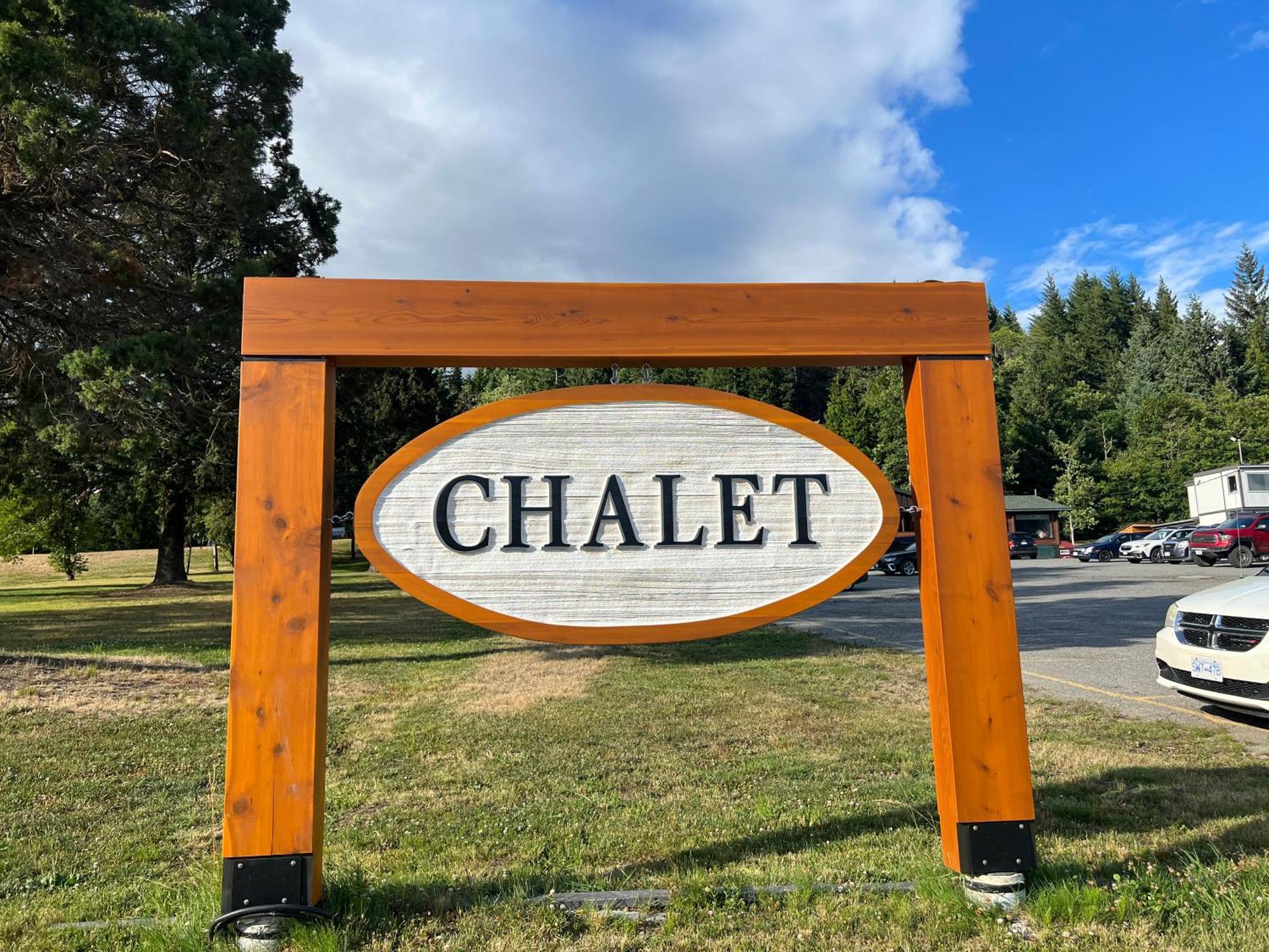 Chalet Inn Kitimat Luaran gambar
