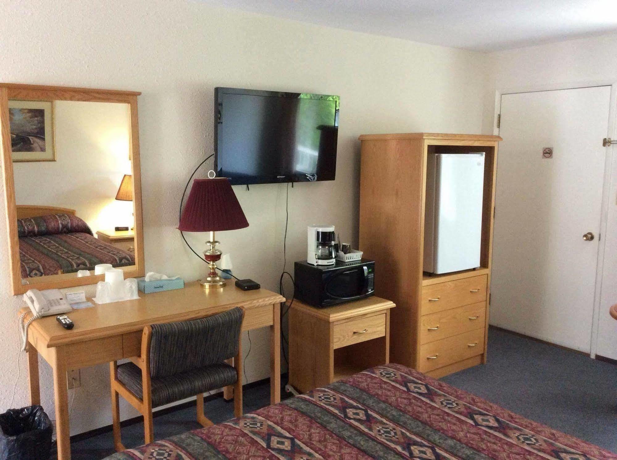 Chalet Inn Kitimat Luaran gambar
