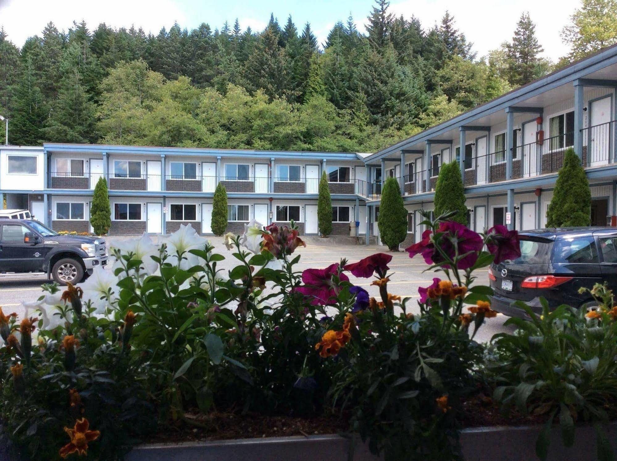 Chalet Inn Kitimat Luaran gambar